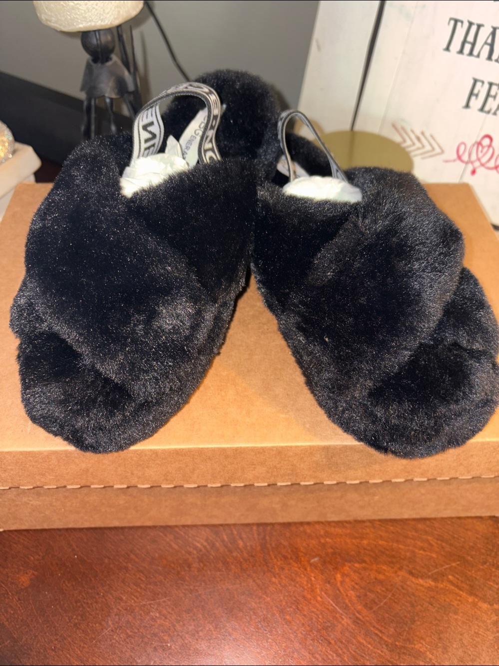 BCBGeneration Soffi Faux Fur Slingback w Logo Slipper Sandals Black NIB NWT sz 6